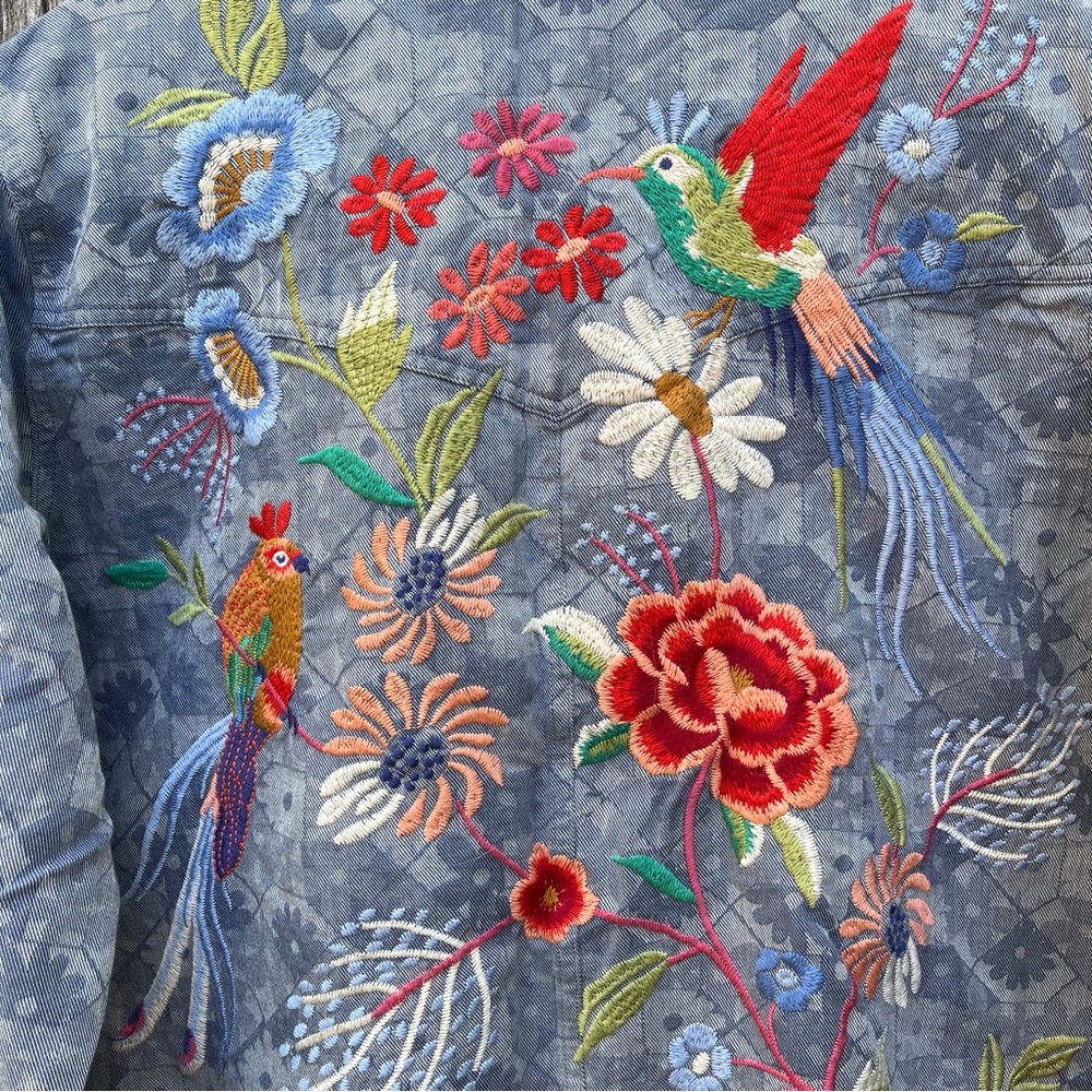 Johnny Was Blue Denim Button Detail - Picture 4 of 6